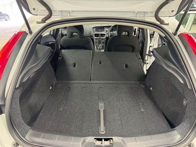 ボルボ V40の画像18