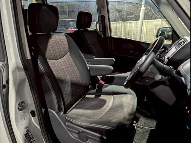 日産&nbsp;セレナの画像7