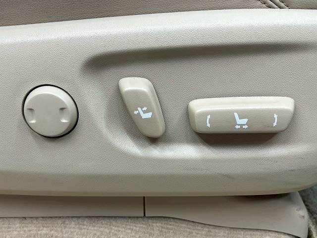 トヨタ&nbsp;ランドクルーザープラドの画像16