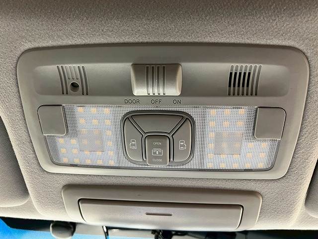 エスティマ◆アエラス Premium Edition 7人乗 内装他