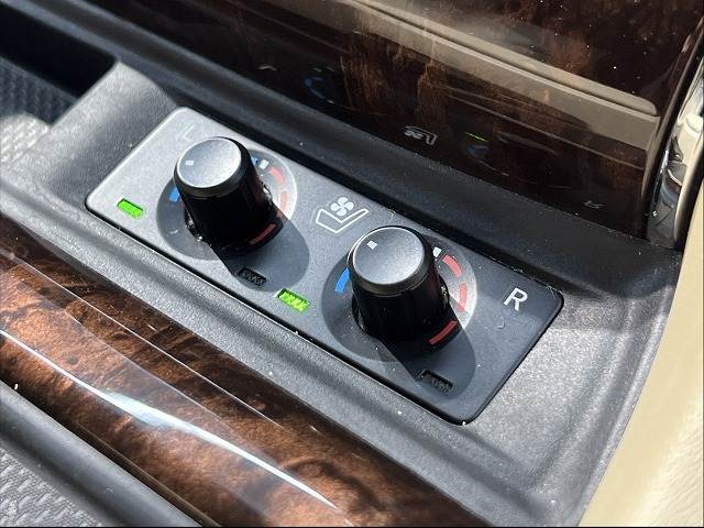 トヨタ&nbsp;アルファードの画像5