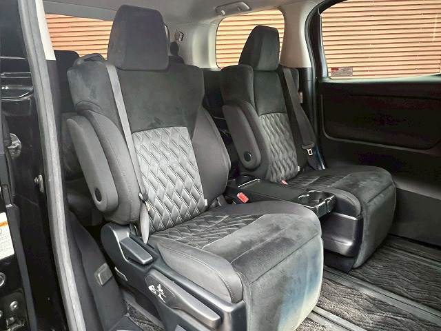 トヨタ&nbsp;アルファードの画像8