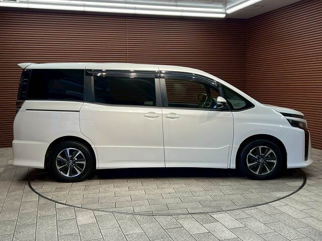 トヨタ&nbsp;ヴォクシーの画像18