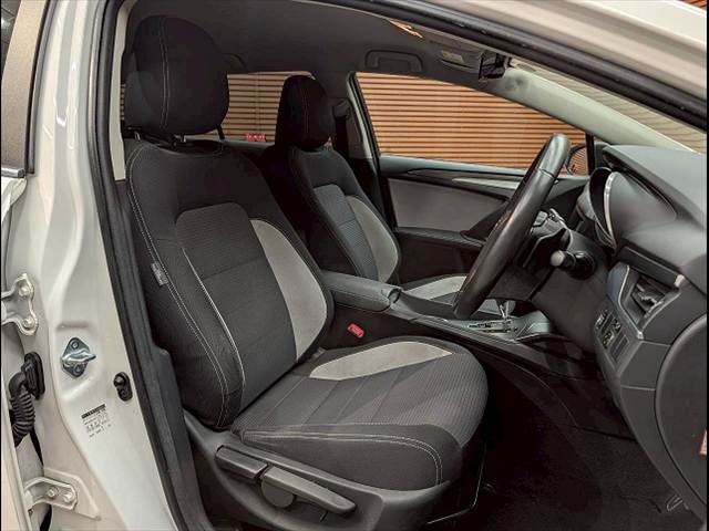 トヨタ&nbsp;アベンシスの画像8