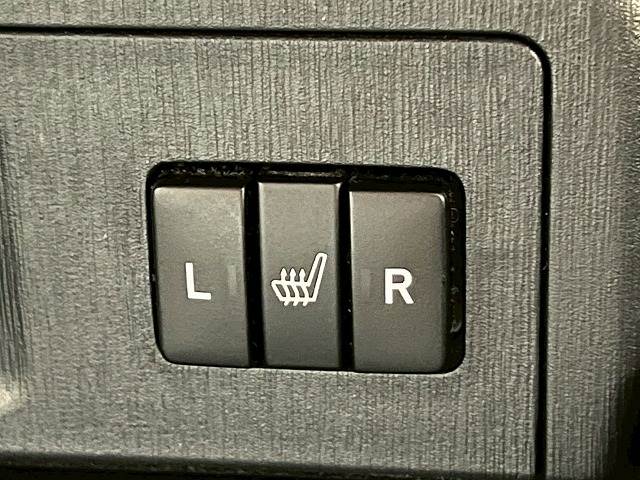 プリウスα◆S “tune BLACKII” 5人乗り 内装他