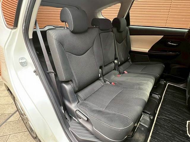 トヨタ プリウスαの画像9