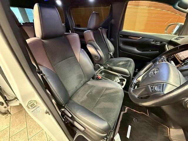 トヨタ&nbsp;アルファードの画像7