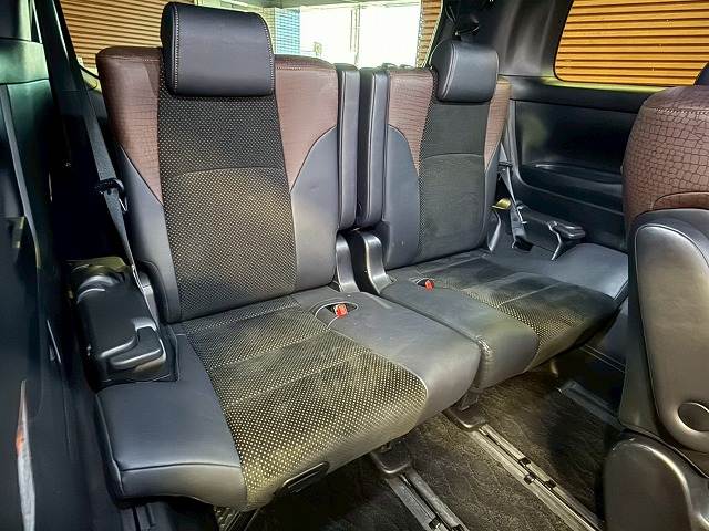 トヨタ&nbsp;アルファードの画像9