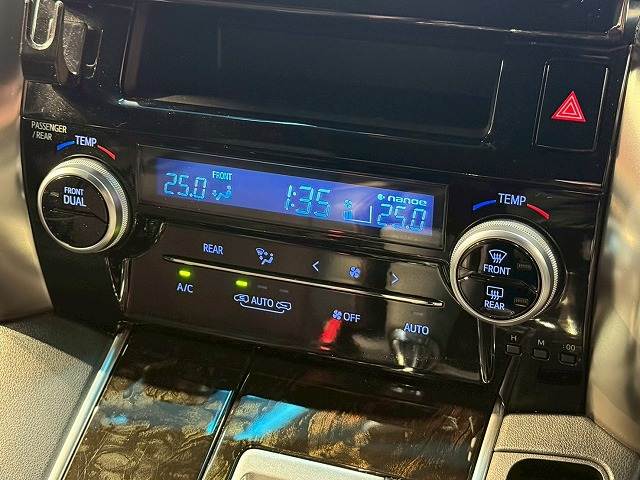 トヨタ&nbsp;アルファードの画像12