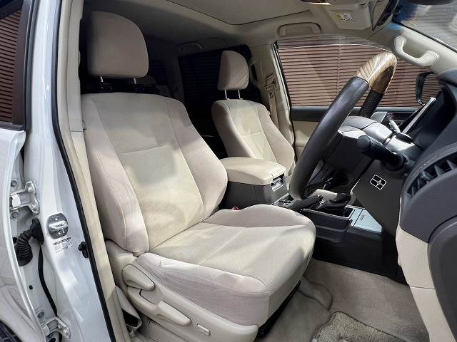 トヨタ&nbsp;ランドクルーザープラドの画像8