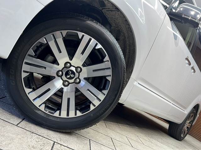 三菱&nbsp;デリカD5の画像11