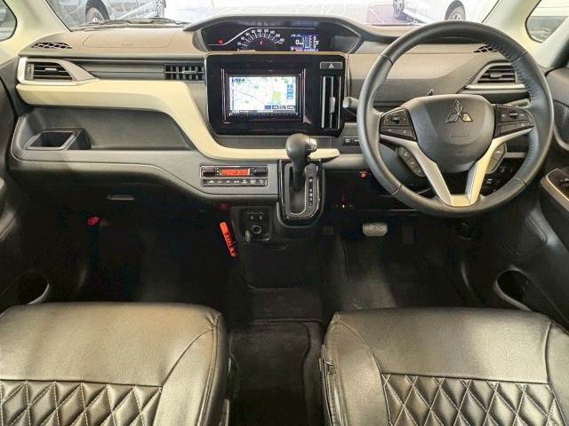 デリカD2HYBRID MZ 全方位カメラパッケージ 内装他