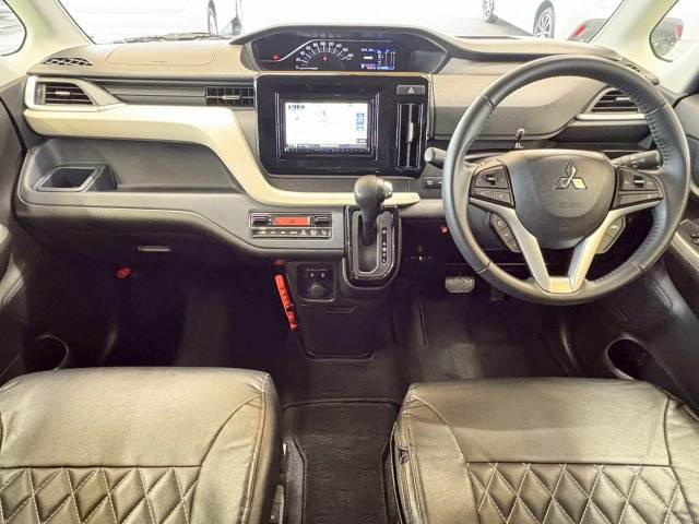 デリカD2HYBRID MZ 全方位カメラパッケージ 内装他