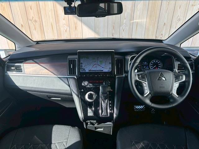 三菱&nbsp;デリカD5の画像3