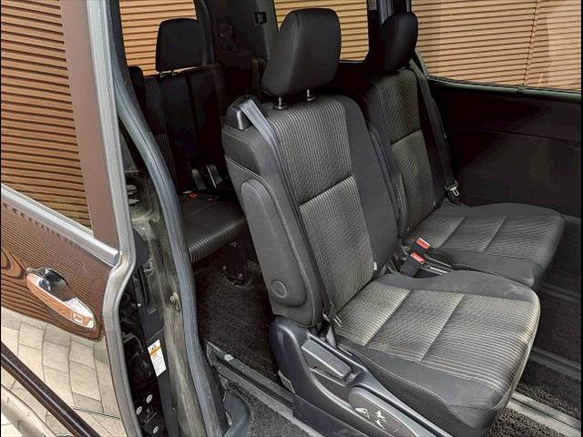 トヨタ&nbsp;ヴォクシーの画像9