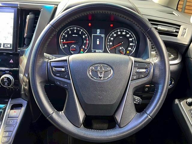 トヨタ アルファードの画像14