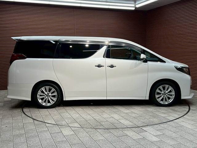 トヨタ アルファードの画像18