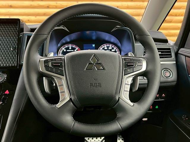 三菱&nbsp;デリカD5の画像13