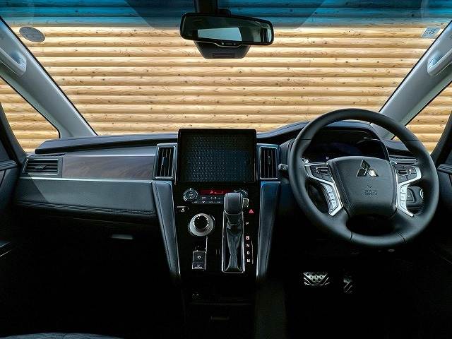 デリカD5◆P 8人乗り 内装他