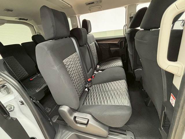 デリカD5◆P 8人乗り 内装他