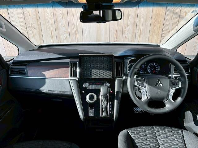 三菱&nbsp;デリカD5の画像3