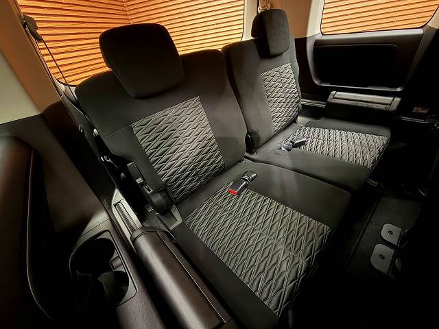 三菱&nbsp;デリカD5の画像9