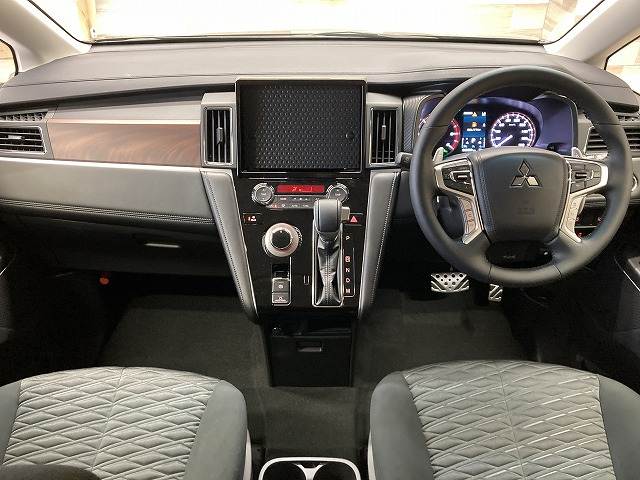 三菱&nbsp;デリカD5の画像4