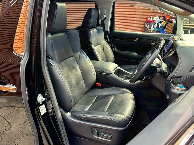 トヨタ&nbsp;アルファードの画像8