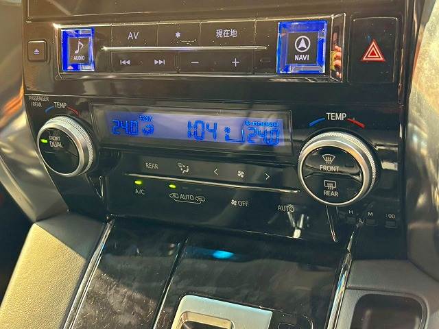 トヨタ&nbsp;アルファードの画像12