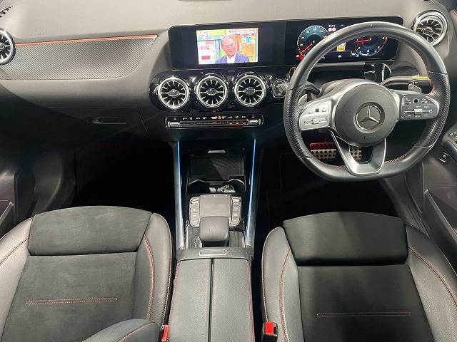 メルセデス・ベンツGLA-CLASS◆GLA200d 4マチック AMGライン 内装他