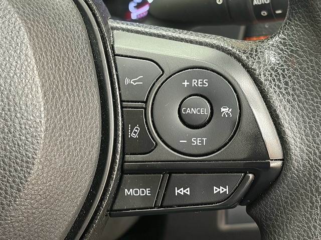 RAV4アドベンチャー 追従クルコン/オートブレーキホールド/レザーシート/パワーシート/ステアリングリモコン/オートライト/ドライブモードセレクト/ヒルディセントコントロール/左右独立エアコン/Bluetooth 内装他