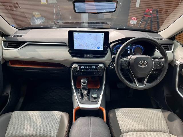 RAV4◆HYBRID Adventure 内装他
