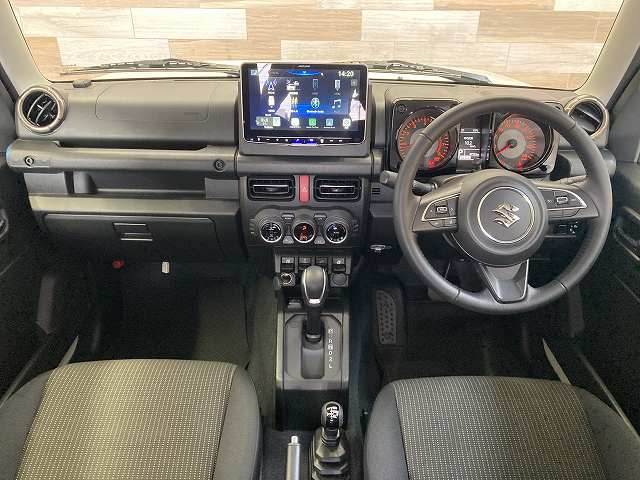 スズキジムニーシエラＪＣ　ＢＩＧ－Ｘフローティングディスプレイ／ＡｐｐｌｅＣａｒＰｌａｙ／マットガード／クルーズコントロール／シートヒーター／パートタイム４ＷＤ／衝突軽減／レーンキープ／ＥＴＣ／スマートキー／バックカメラ 内装他