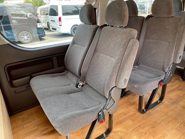 トヨタ ハイエースワゴンの画像9