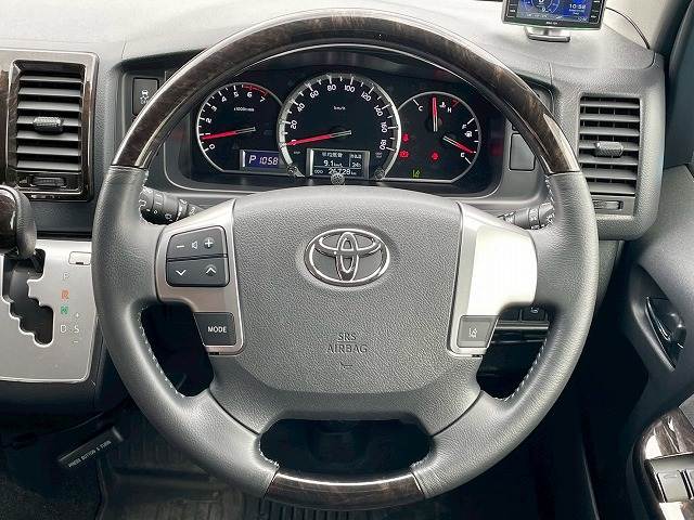 トヨタ ハイエースワゴンの画像13