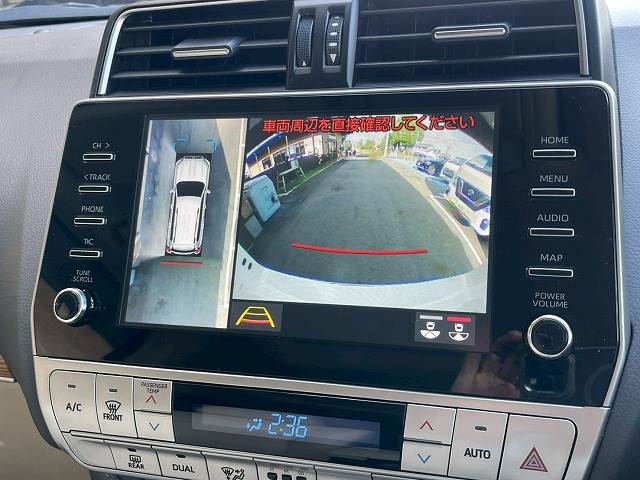 ランドクルーザープラドTX“Lパッケージ・Matt Black Edition”7人乗り 内装他