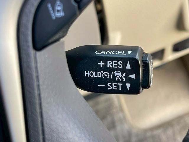 ランドクルーザープラドTX“Lパッケージ・Matt Black Edition”7人乗り 内装他