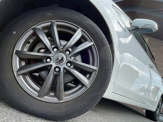 トヨタ プリウスαの画像11