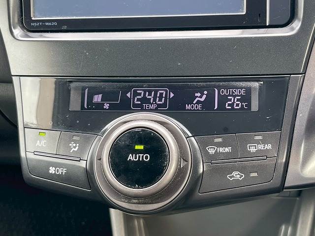 トヨタ プリウスαの画像12