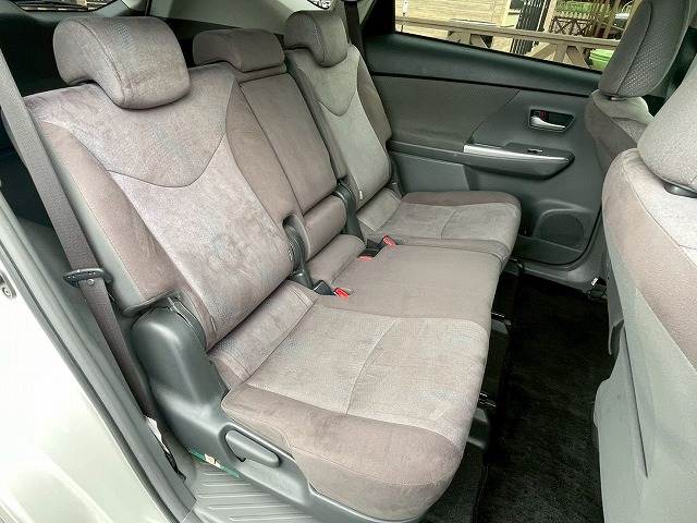 トヨタ プリウスαの画像9