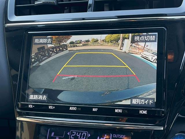 トヨタ プリウスαの画像3