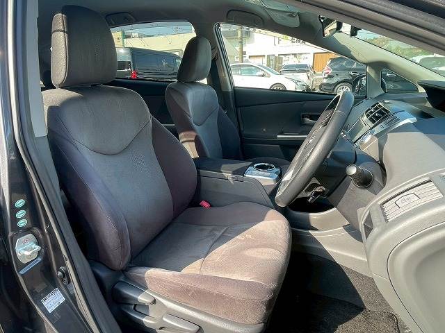 トヨタ プリウスαの画像11