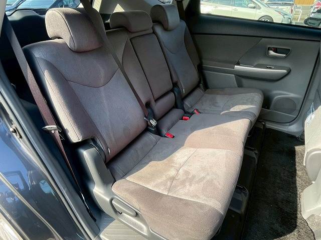 トヨタ プリウスαの画像12