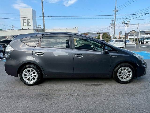 トヨタ プリウスαの画像15