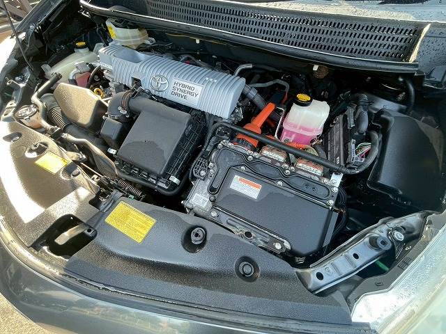 トヨタ プリウスαの画像18