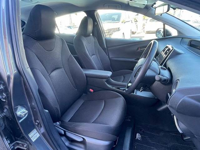 トヨタ プリウスの画像11