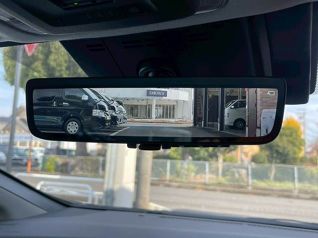 プリウスZ 内装他