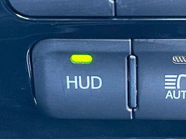 プリウスA プレミアム “ツーリングセレクション” 内装他