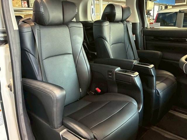 トヨタ&nbsp;アルファードの画像12