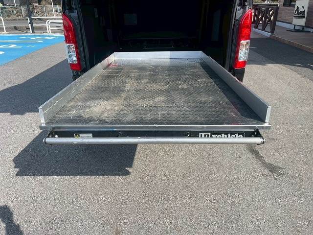 ハイエースバンロングボディスーパーGL ダークプライム2 内装他